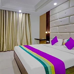Hotel Light House By Park Tree